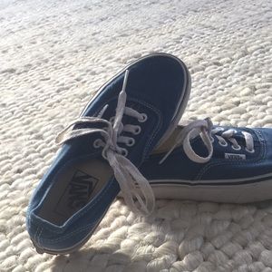 Size 5 women’s Light blue low lace vans!!